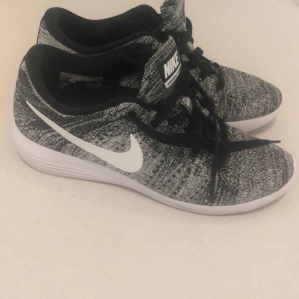 Nike LUNAREPIC FLYKNIT